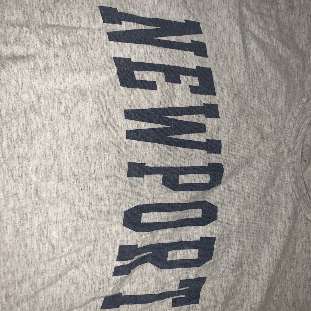 Brandy Melville Newport top ( women’s top) - Picture 2 of 2